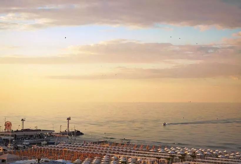 Atlantic Hotel & Spa