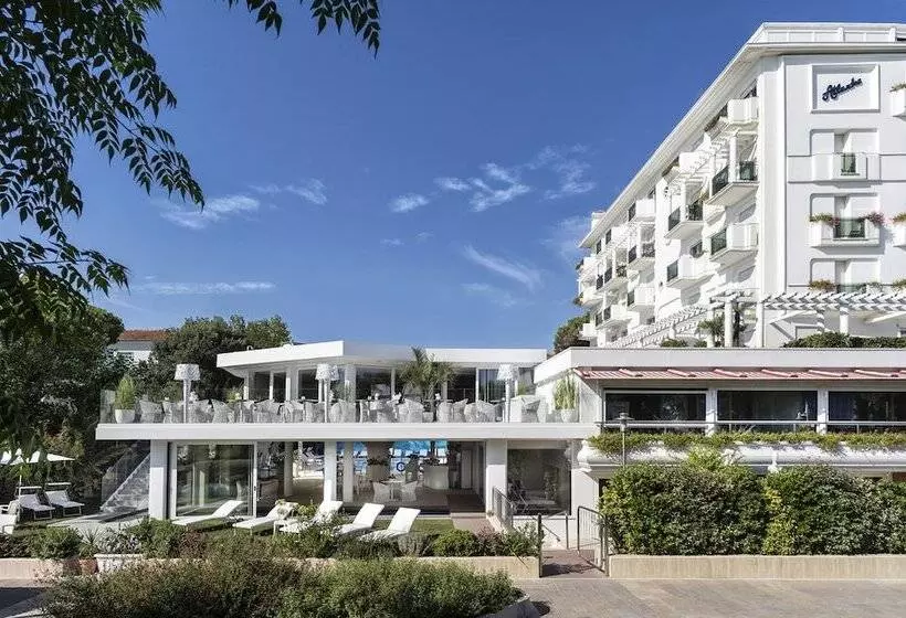 Atlantic Hotel & Spa