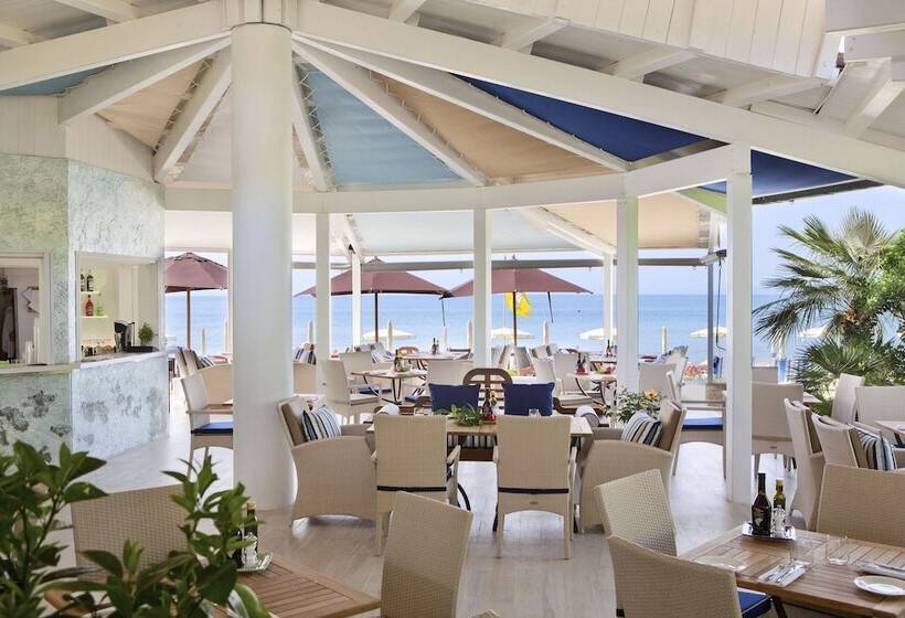 בית מלון כפרי Baglioni Resort Alleluja