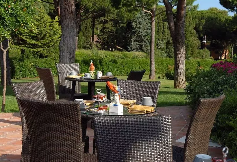 Отель Baglioni Resort Alleluja