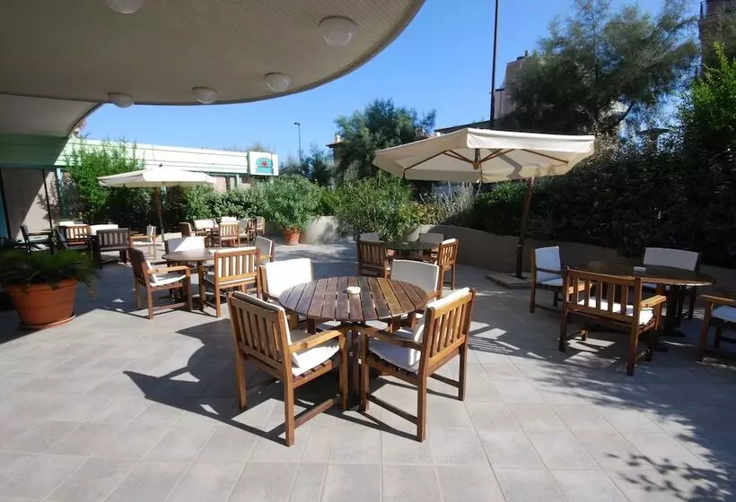 בית מלון כפרי Caravelle