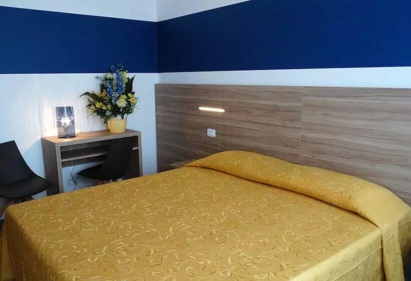 בית מלון כפרי Caravelle