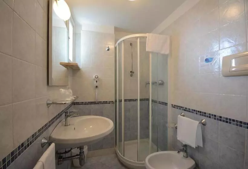 בית מלון כפרי Caravelle