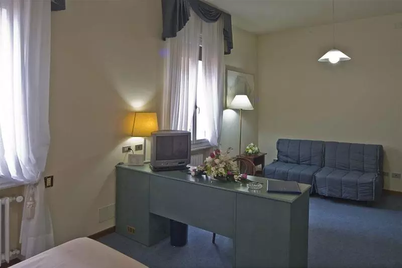 هتل Centrale Byron