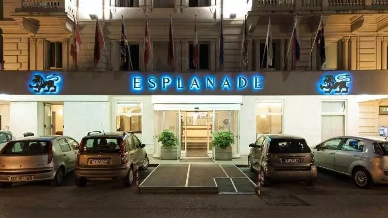 هتل Esplanade