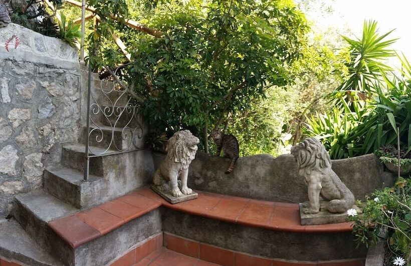 בית מלון כפרי La Perla