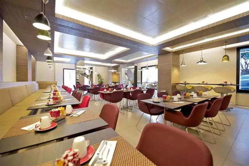 هتل Mercure Roma Centro Colosseo