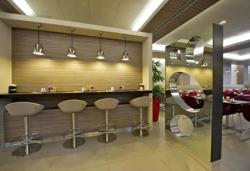 هتل Mercure Roma Centro Colosseo