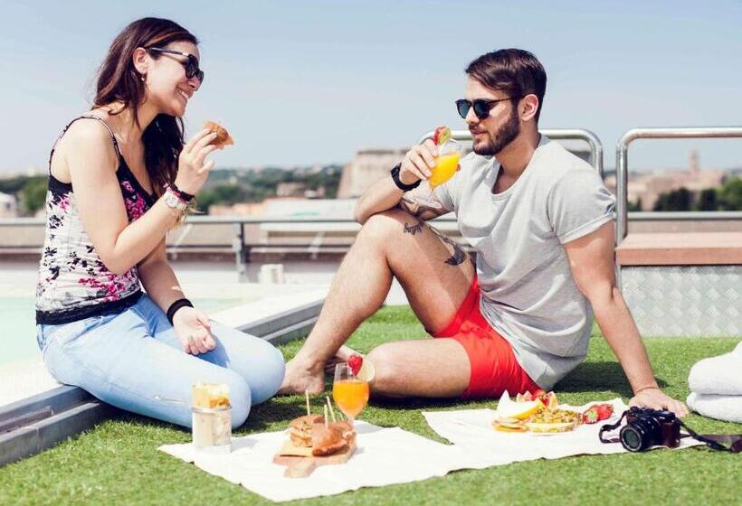 ホテル Mercure Roma Centro Colosseo