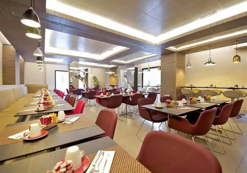 هتل Mercure Roma Centro Colosseo