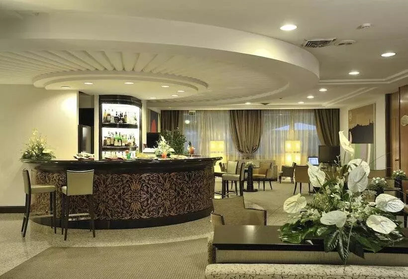 فندق Perugia Plaza