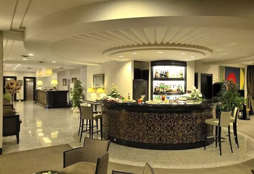 فندق Perugia Plaza