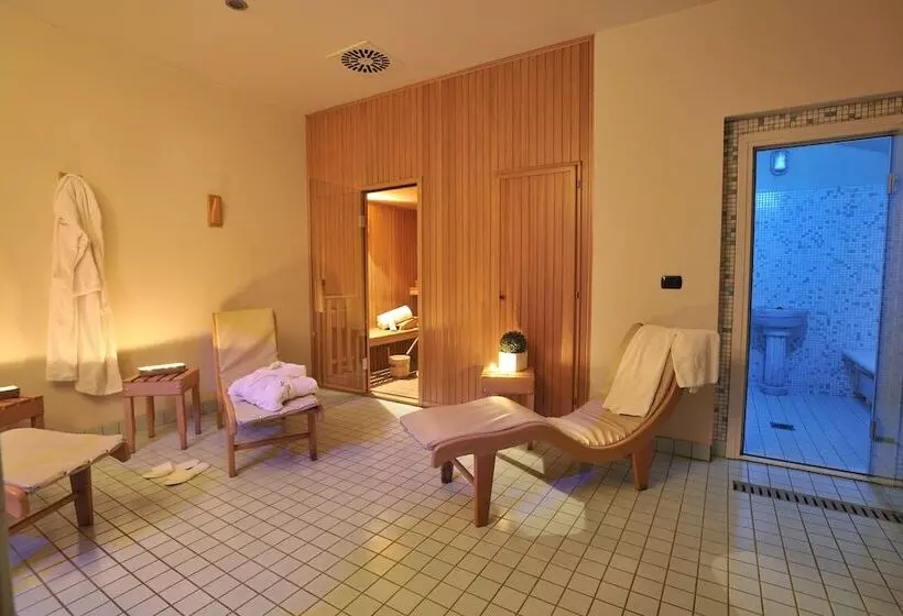 فندق Perugia Plaza