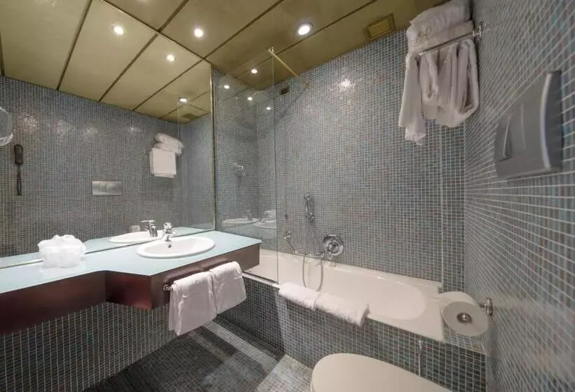 هتل Pierre Milano