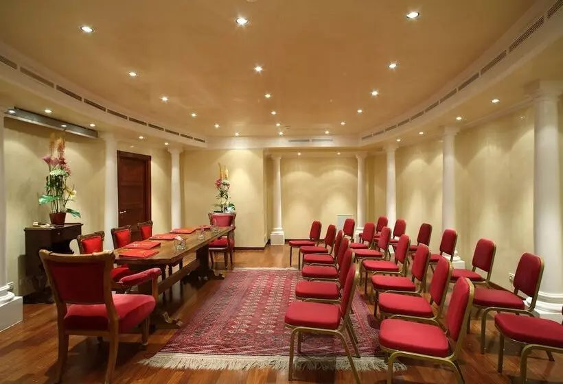 Bio Hotel Raphael   Relais & Châteaux