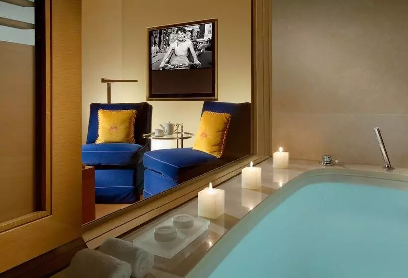 Bio Hotel Raphael   Relais & Châteaux