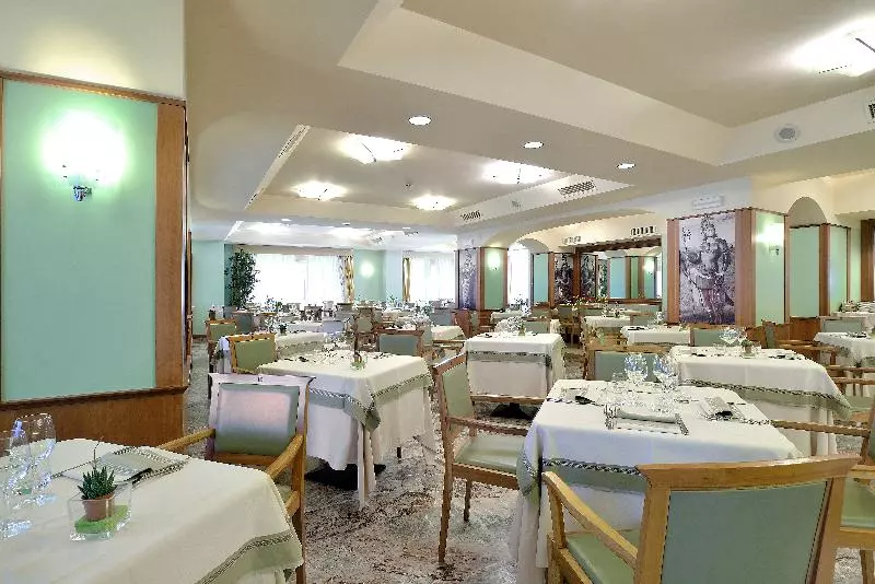 هتل Sangallo Palace