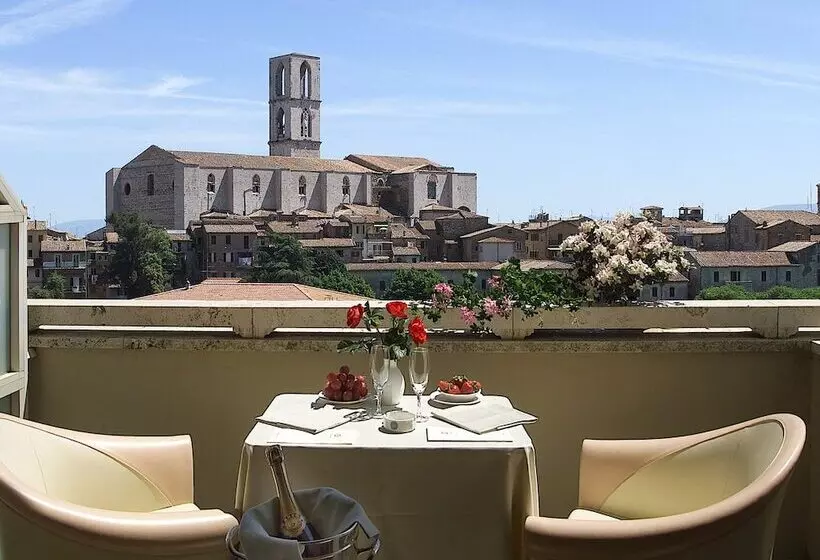 هتل Sangallo Palace