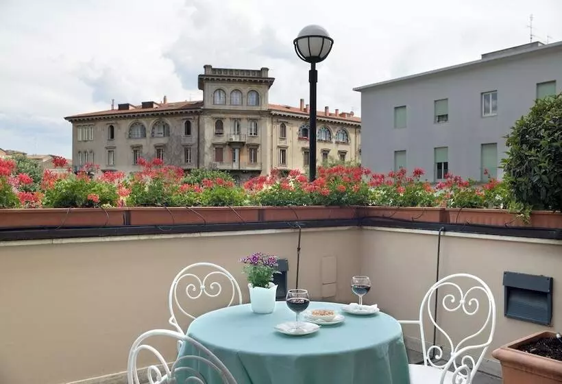 هتل Sangallo Palace