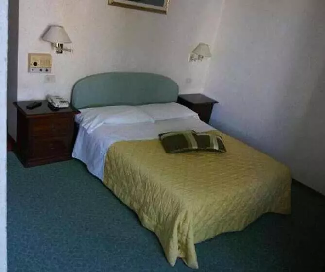 هتل Villa Kinzica