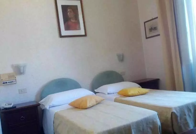 هتل Villa Kinzica