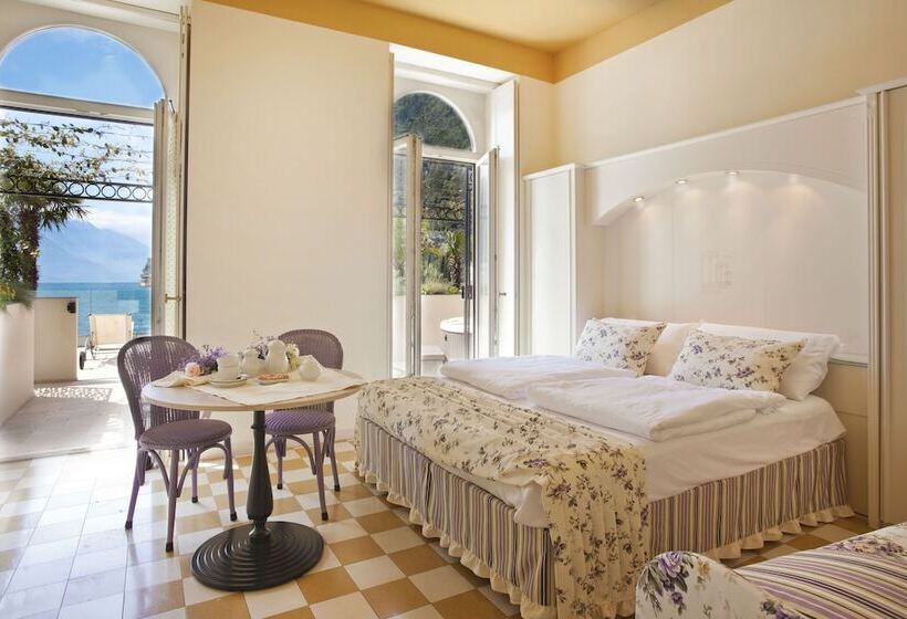 إقامة Bellavista Lakefront Hotel & Apartments