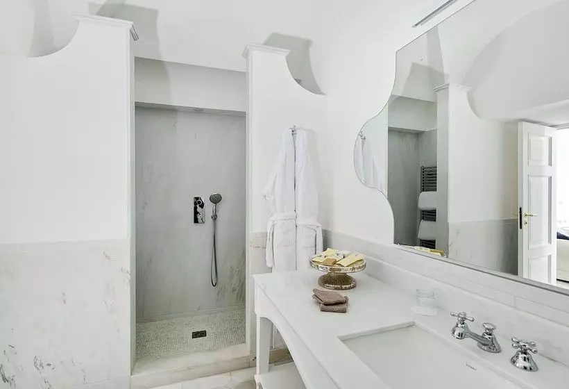 فندق Bellevue Syrene