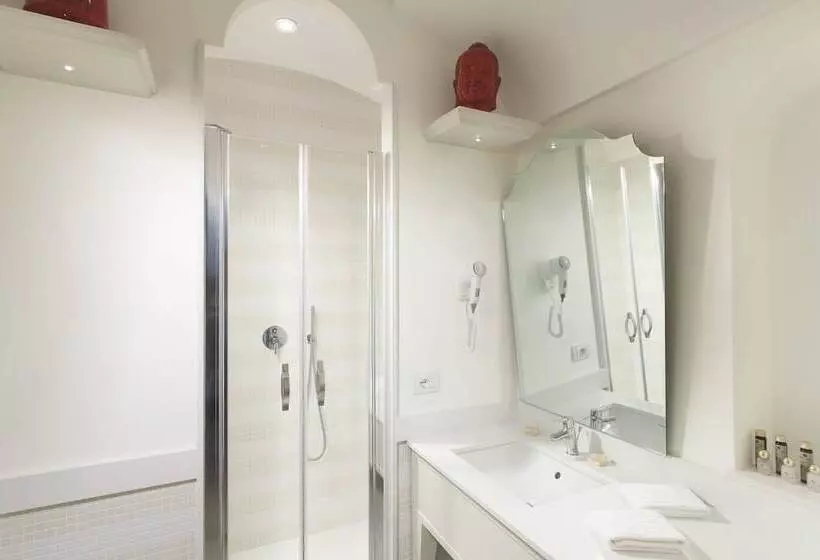 هتل Corallo Sorrento