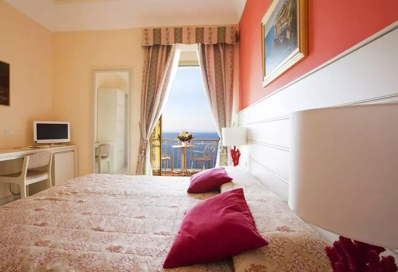 هتل Corallo Sorrento