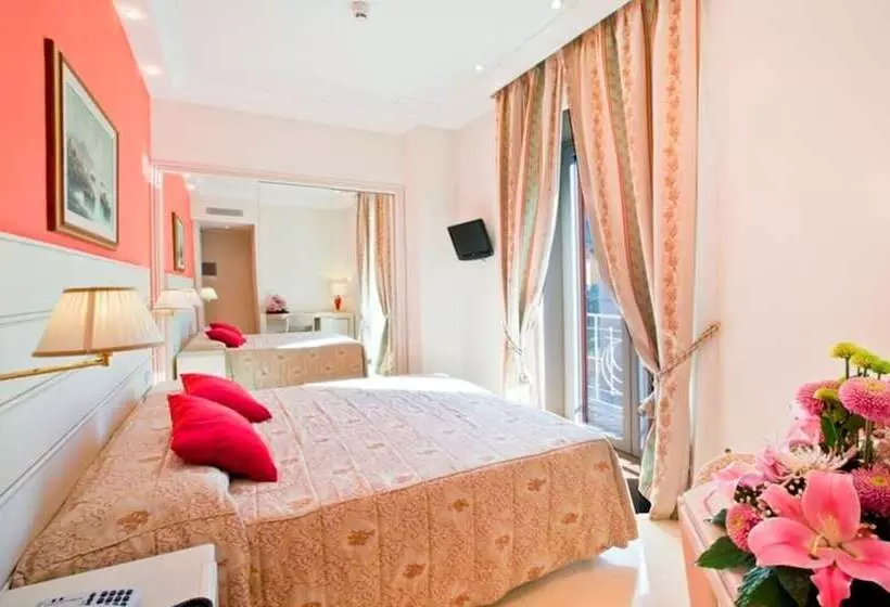 هتل Corallo Sorrento