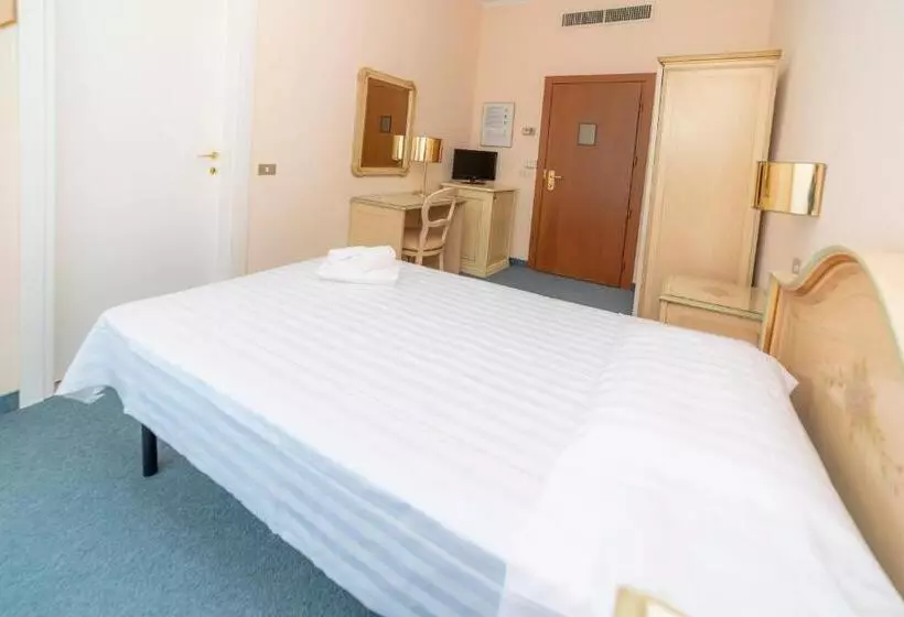 בית מלון כפרי Della Torre