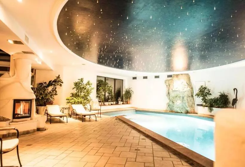 فندق Enzian Genziana