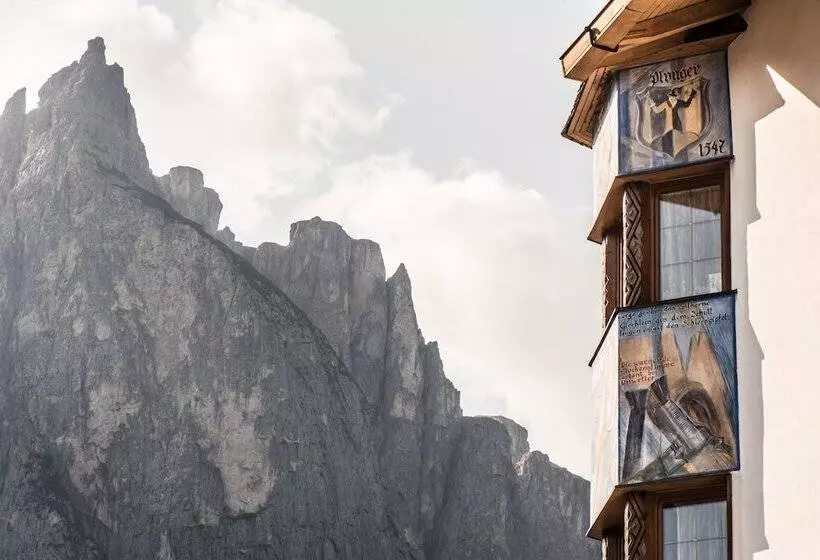 فندق Enzian Genziana