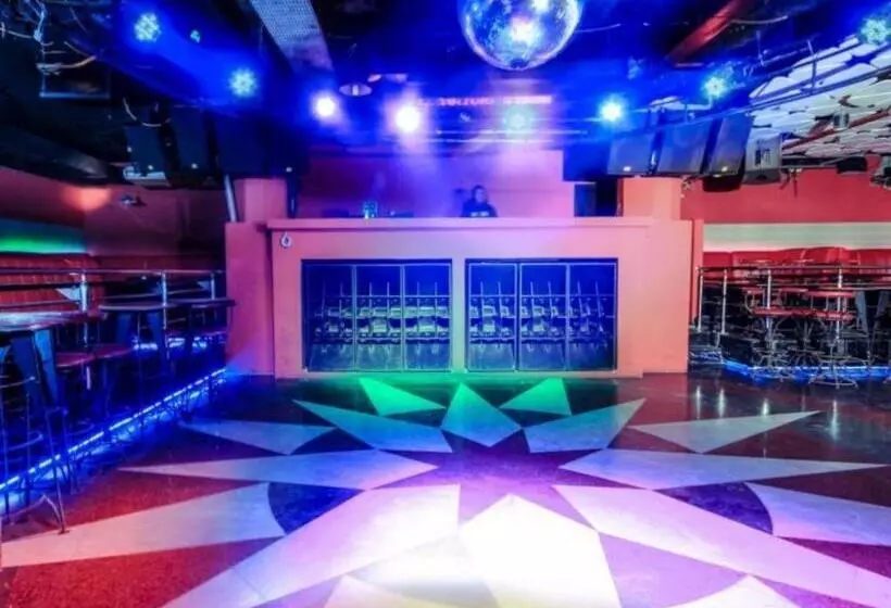 Hotell Grand Menteng