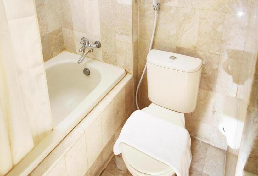 فندق Grand Menteng