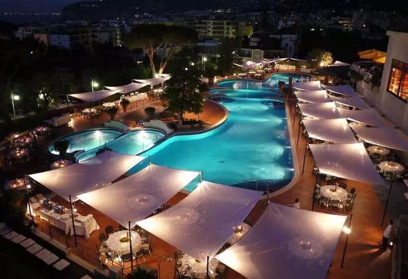 호텔 Hilton Sorrento Palace