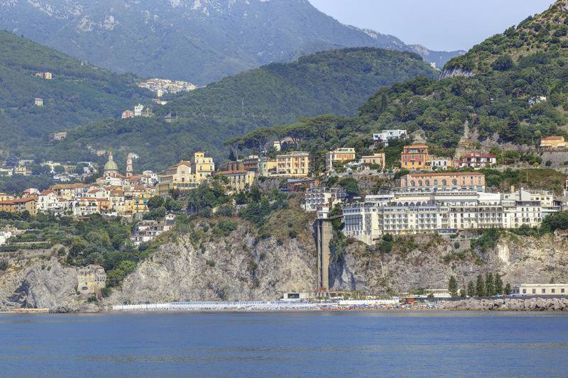 فندق Lloyd S Baia