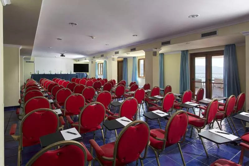 בית מלון כפרי Lloyd S Baia