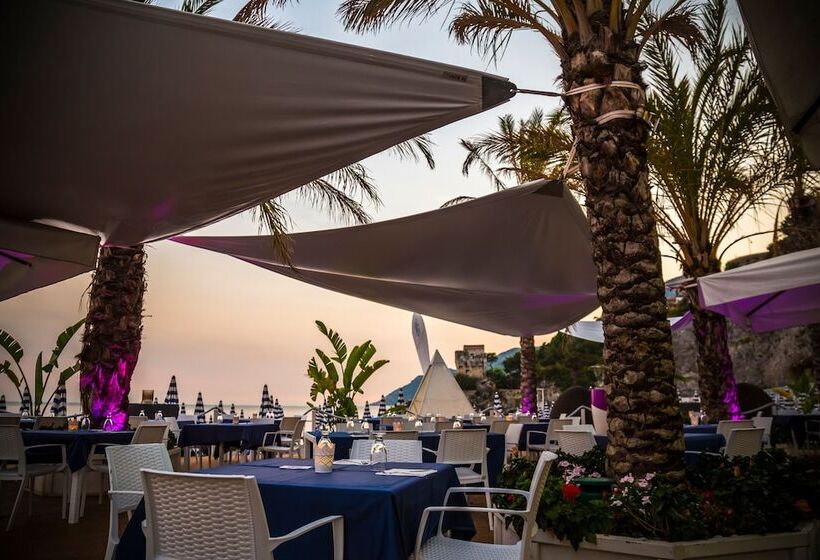 فندق Lloyd S Baia