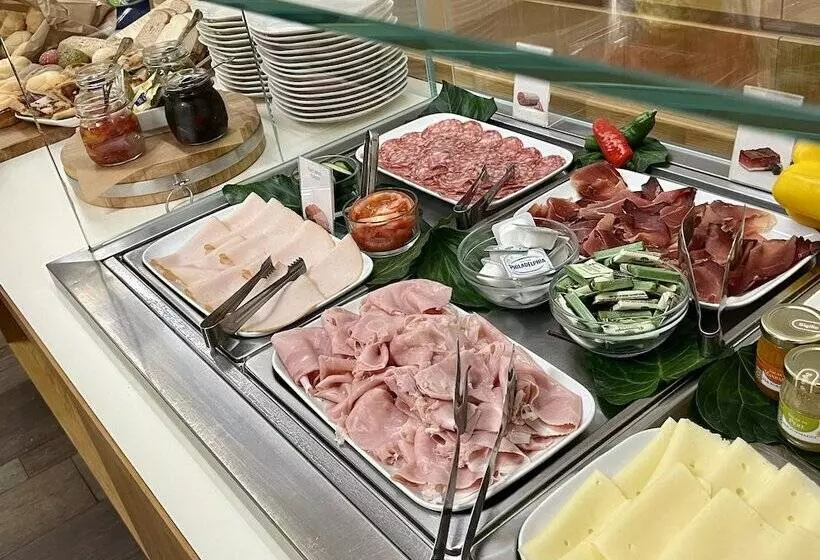 בית מלון כפרי Miramonti