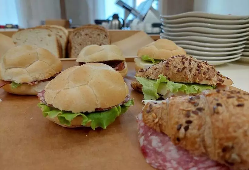 בית מלון כפרי Miramonti