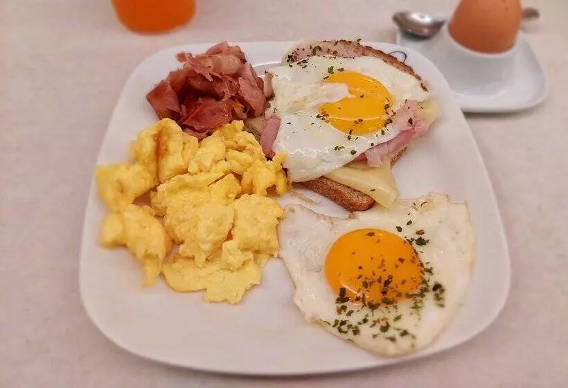 בית מלון כפרי Miramonti