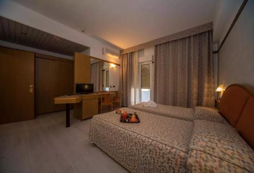 Отель New Petit