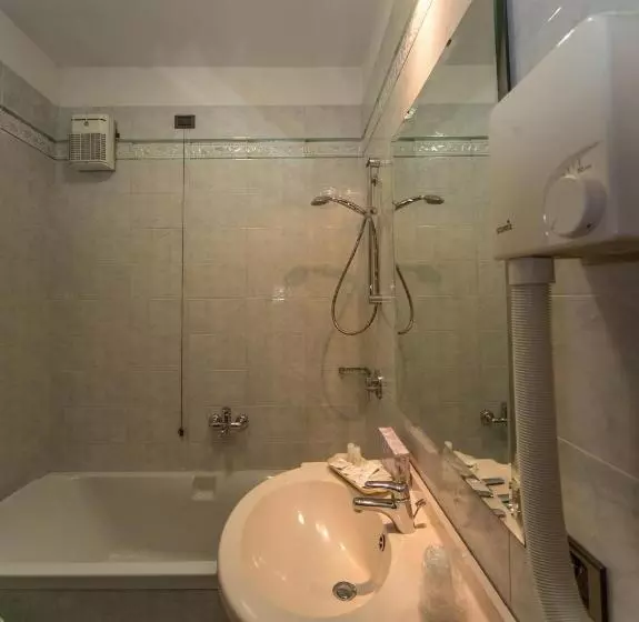 Отель New Petit