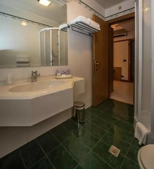 Отель New Petit