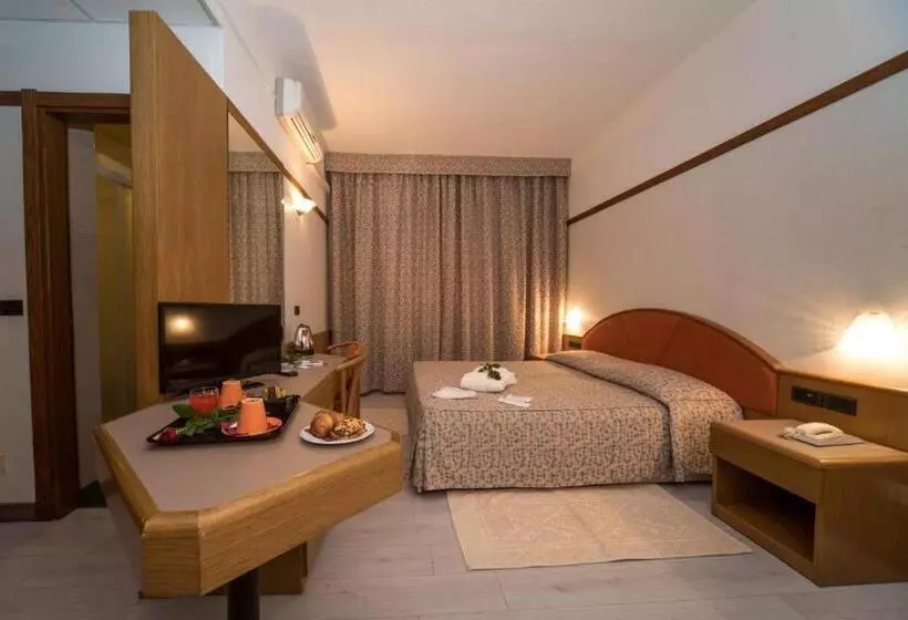 Отель New Petit