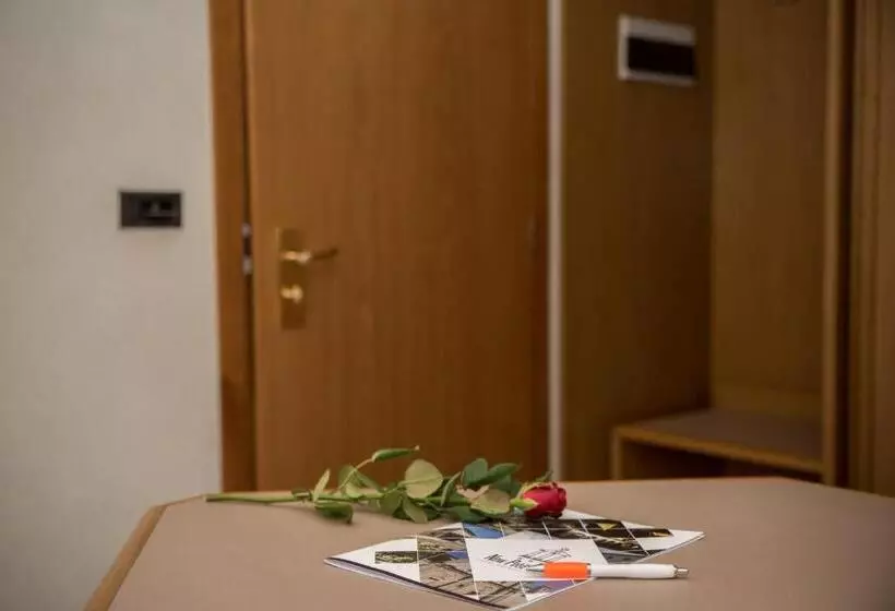 Отель New Petit