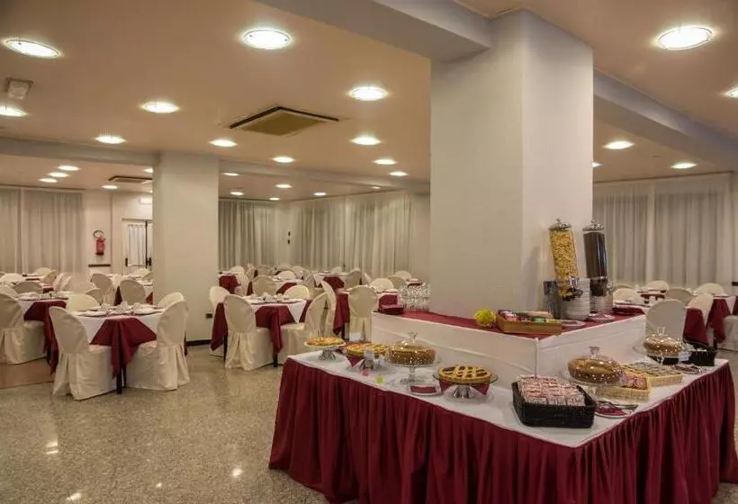 Отель New Petit