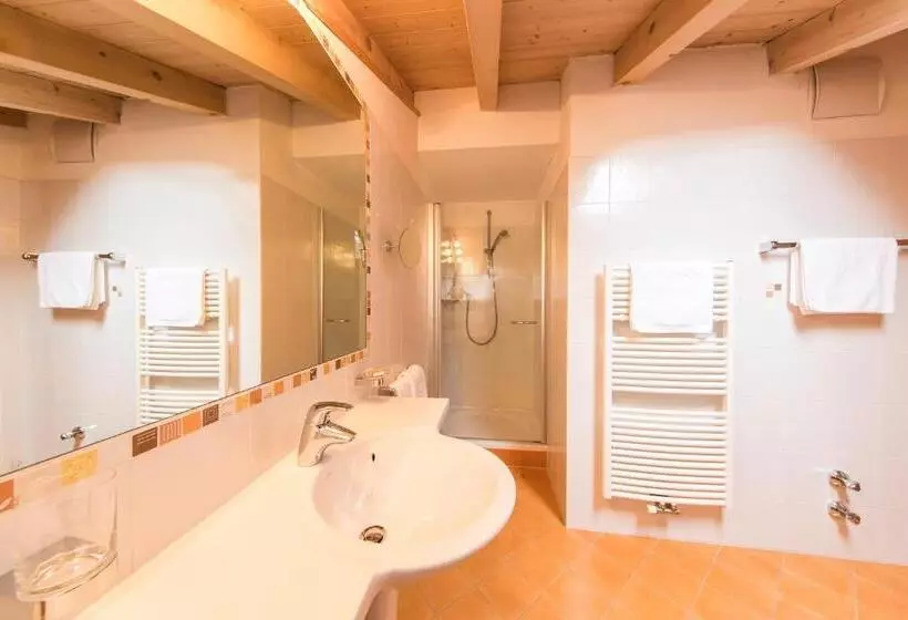 Отель Patriarch