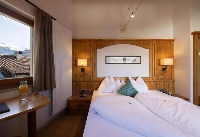 Отель Patriarch